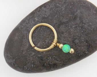BLACK FRIDAY Opal Knorpel Ohrring, Helix Ohrring, Tragus Ohrring, Kleiner Opal Knorpel Ring, winzige Creolen Nase, Extra Kleine Gold Opal Nase