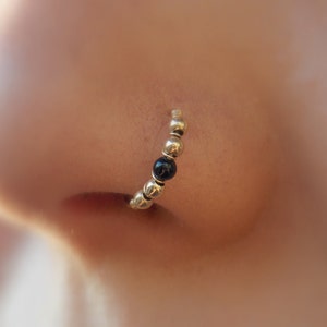 Kralen kraakbeen oorbel - Helix hoepel - Kraakbeen piercing - Helix sieraden - Minimal Helix sieraden - Tiny Hoop - piercing hoepel