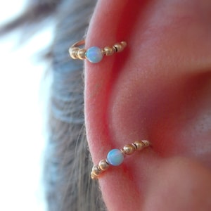 Opal Knorpel Ohrring, Helix Ohrring, Conch Ohrring, Kleiner Opal Knorpel Ring, winzige Hoop Nase, Extra Kleiner Gold Opal Nasenring