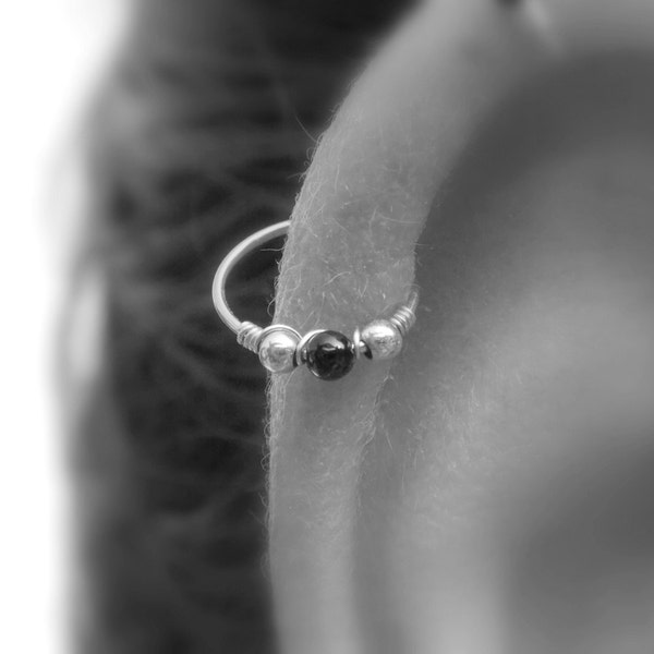 Thin Helix earring - Cartilage earring - tragus piercing - onyx piercing - gold filled hoop - Extra Thin tiny hoop - Black onyx hoop