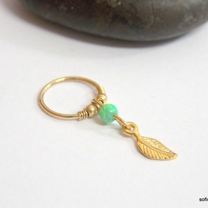Kraakbeen oorbel, kleine blad gouden hoepel, gouden kraakbeen hoepel oorbellen, 14K goud gevuld, kleine hoepels, opaal piercing