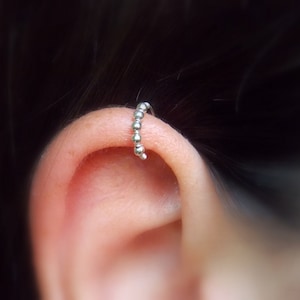 Beaded cartilage earring - Helix hoop - Cartilage piercing - Helix jewelry -  Minimal Helix jewelry - Tiny Hoop - piercing hoop