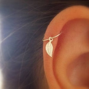 Cartilage hoop Earring, tiny leaf silver hoop,silver tiny hoop