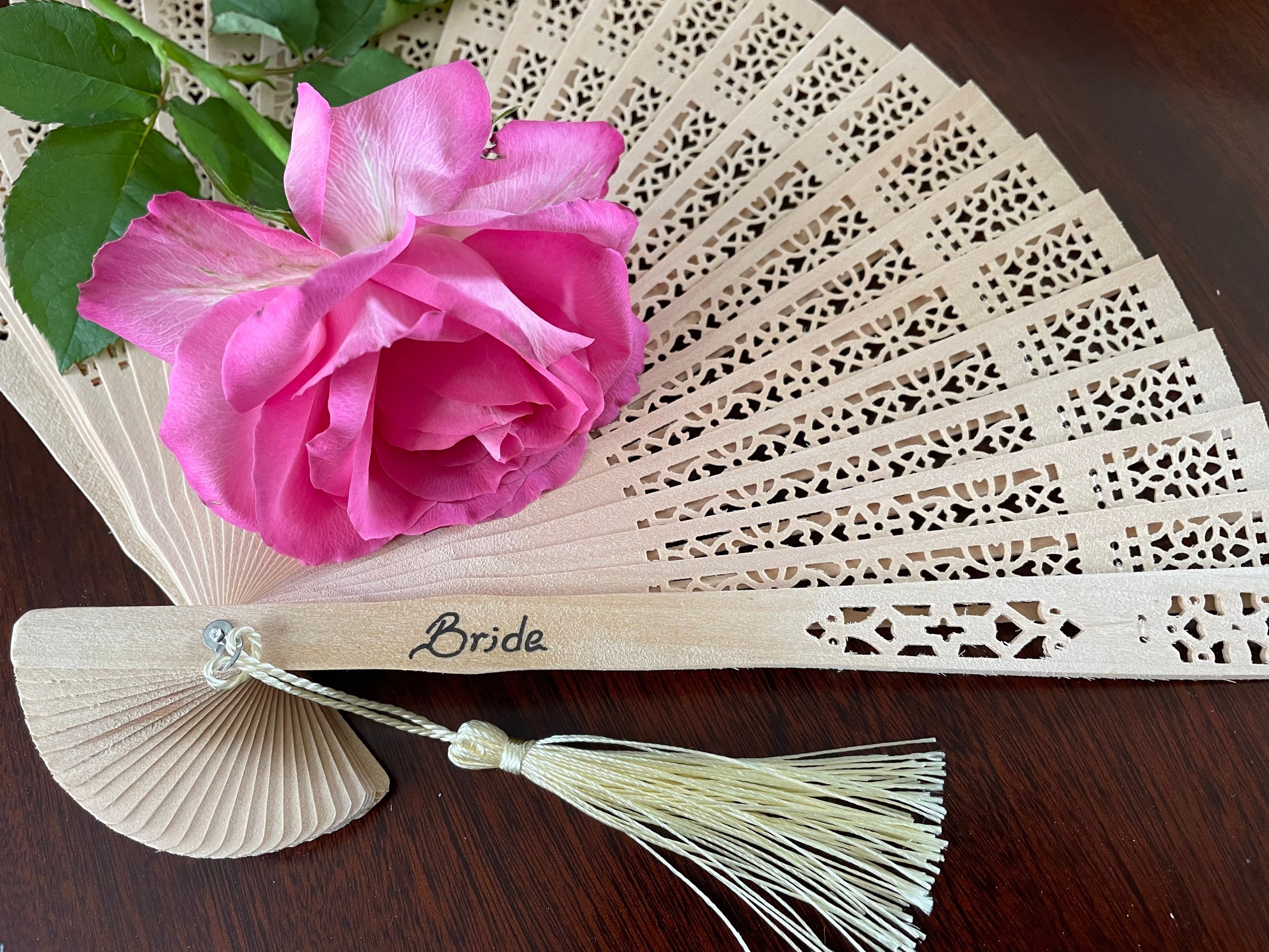 Abanicos de madera de boda personalizados. Abanico de boda, cumpleaños,  fiesta de compromiso, abanicos grabados, abanicos de madera personalizados