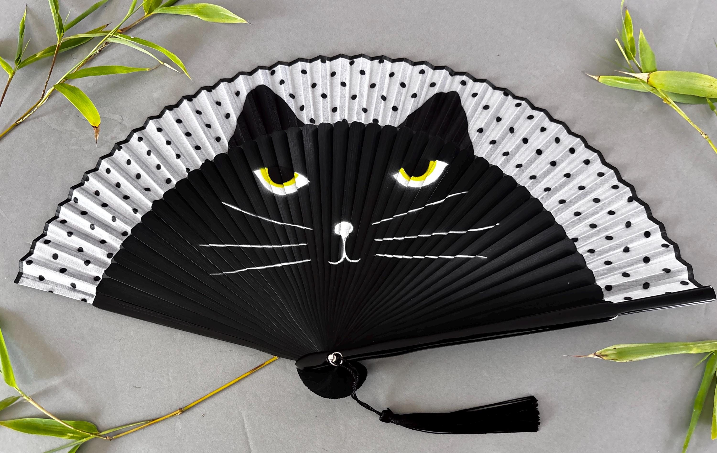 黒猫ゴシック扇子｜竹製骨組み、水玉模様（ポーチ付き） - Etsy 日本