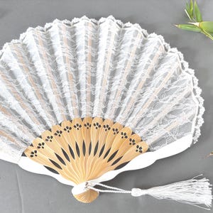 Vintage White  Lace Hand Fan, Bamboo Ribs Folding Fans With a Tassel & a pouch
