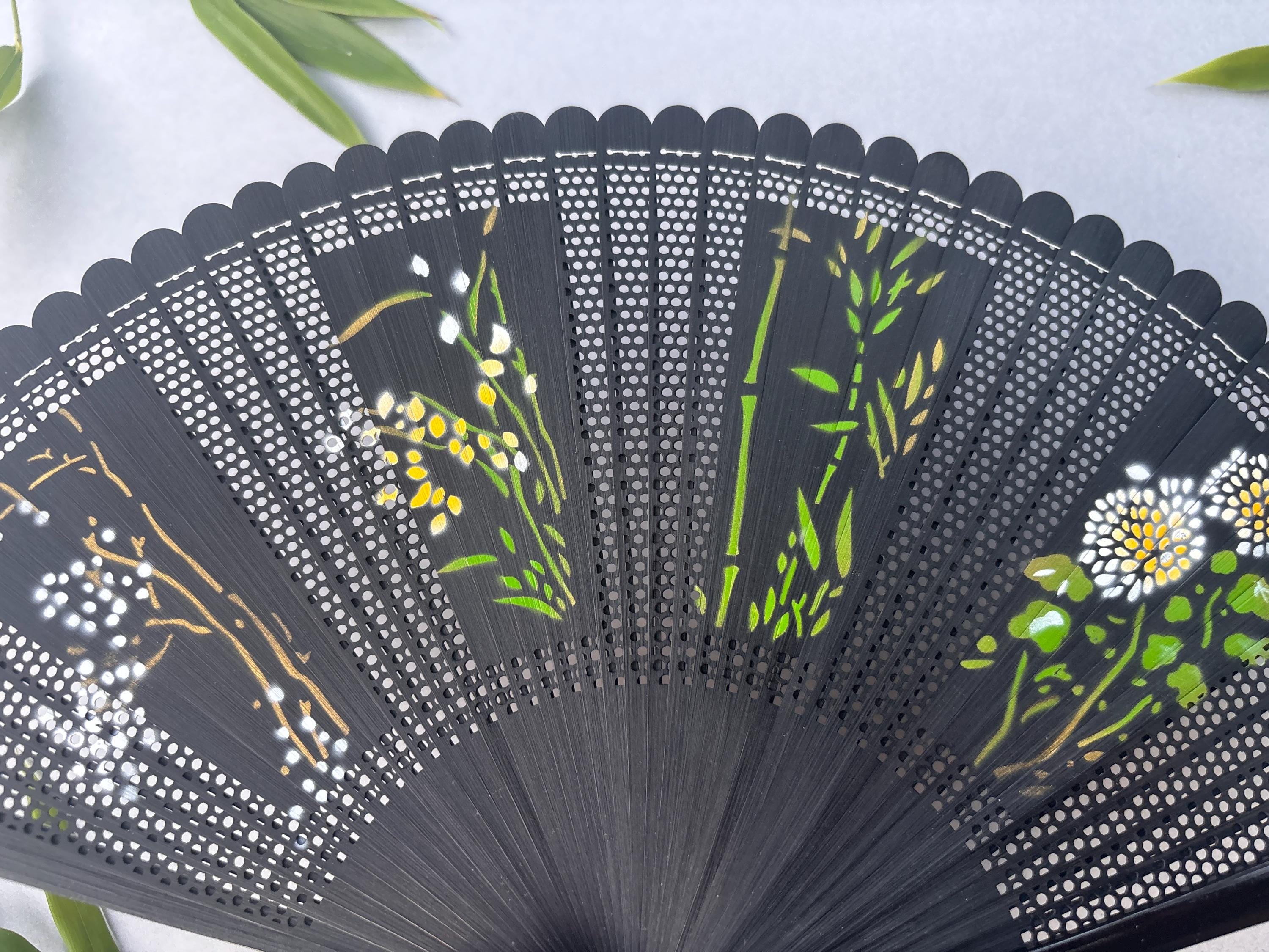 彫刻入り竹製扇子：花柄、ギフトボックス＆ポーチ - Etsy 日本