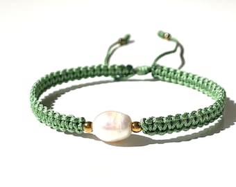 Pearl Bracelet in green sage and 14k gold beads