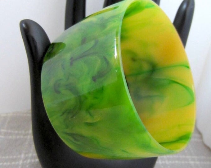 Sleek, tall Bakelite Simi tested Dramatic Green and custard Bangle Bracelet ~33 gms & 1-5/8" tall beautiful vintage costume jewelry