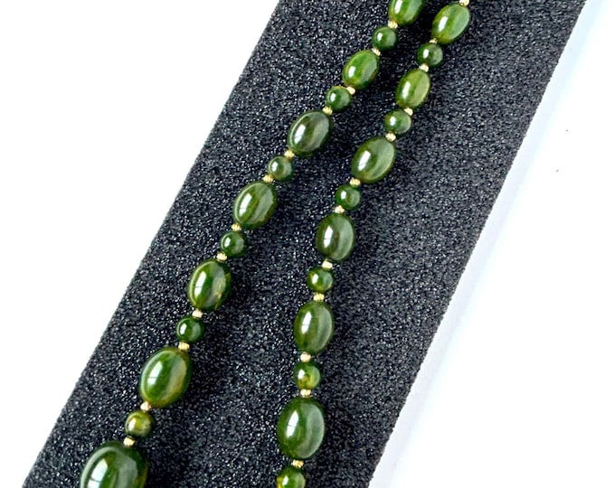 Bakelite tested Oval & Round Spinach Green vintage bead Necklace ~19-1/2", ~33 gms