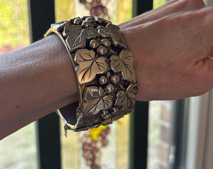 Grape-Vine motif, two-tone vintage Clamper Bracelet ~2-1/2" x 2-1/8", 1-1/2" height