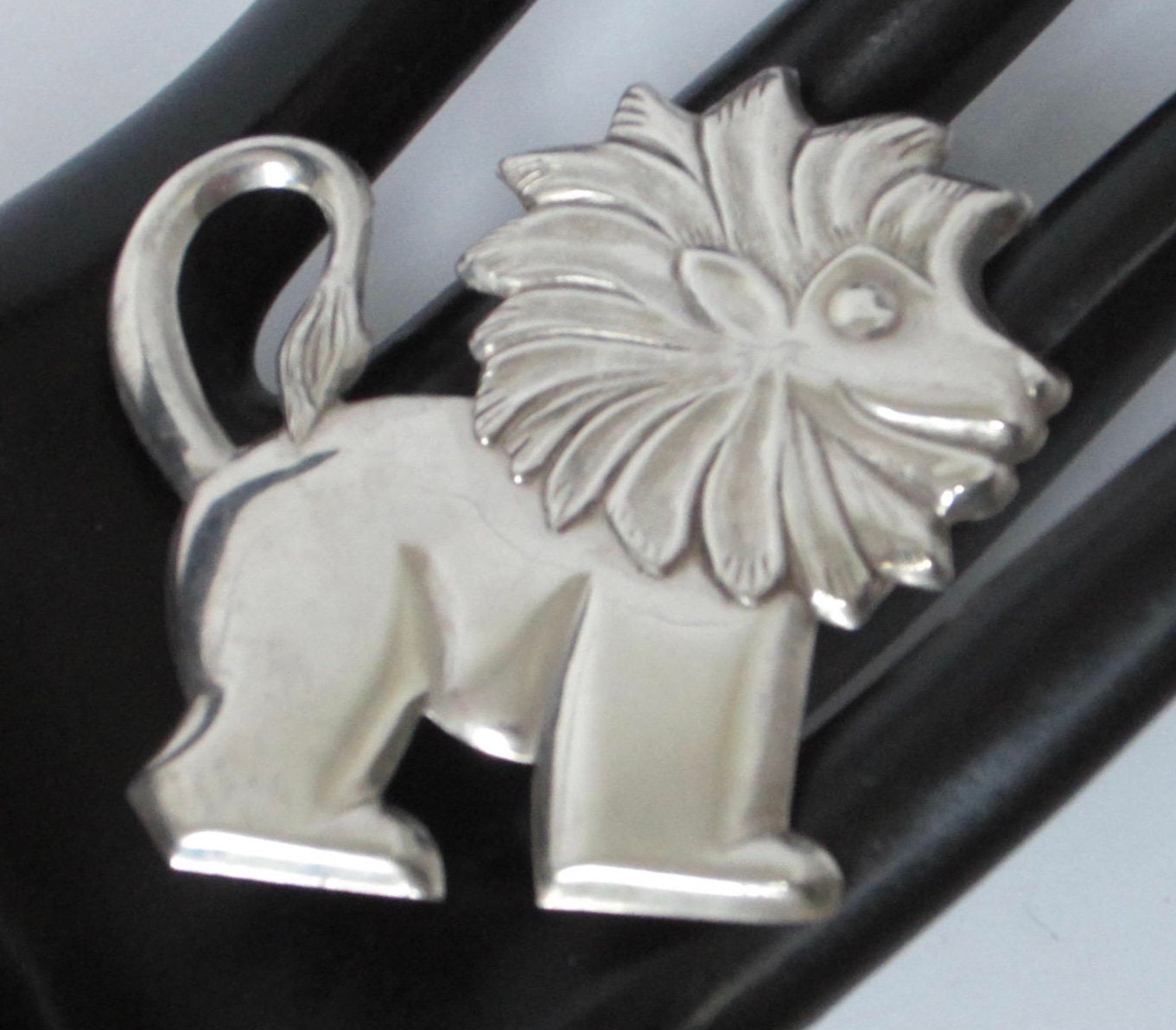 Sterling Silver Lion Pin Gms Of Delightful Vintage Jewelry