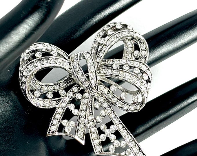 Joan Rivers signed elegant BOW~RiBBON pin ~2-1/4" x 1-15/16  perfect vintage lapel pin
