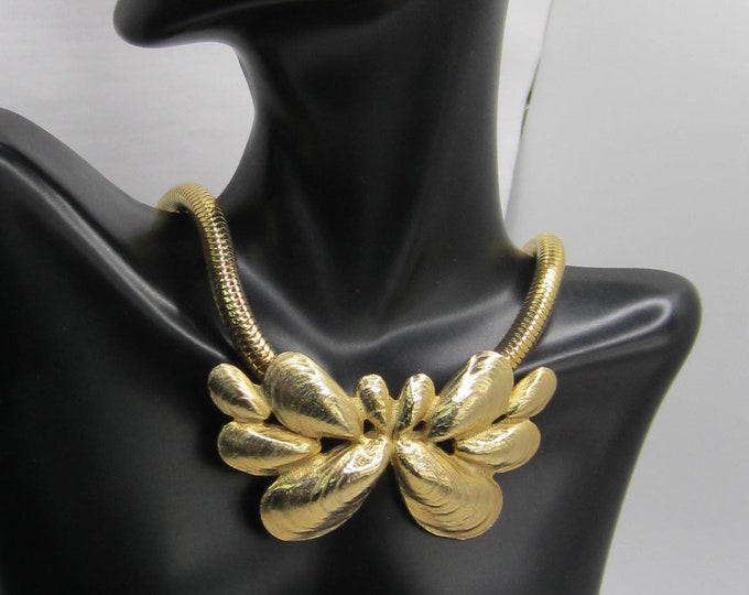Mimi di N 1981 signed sea life Necklace choker ~87 gm, 17" long designer costume jewelry