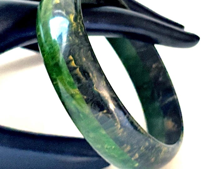Bicolor Bakelite tested Spinach green & Black Moon marbled Bangle ~18 gms