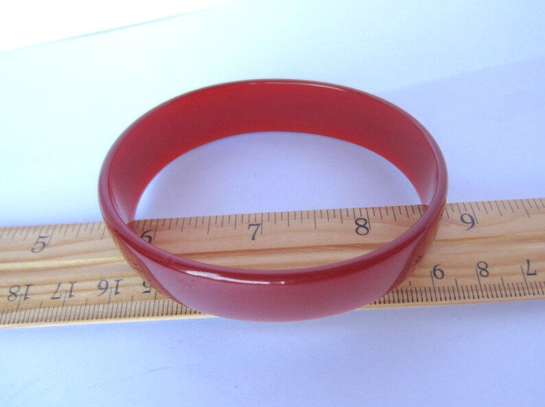 BAKELITE tested oxen blood cinnamon oval shaped Bangle Bracelet ~uniquely colored vintage costume jewelry