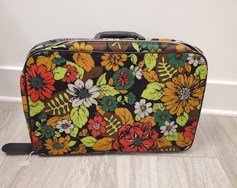 Bantam Travelware Floral Suitcase Korea with Lock & Key, 1960s