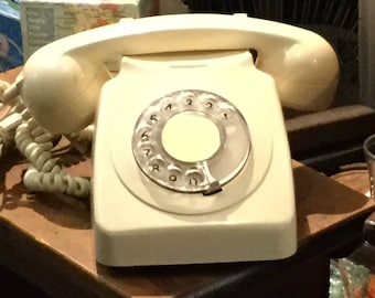 Vintage Ivory coloured Telephone