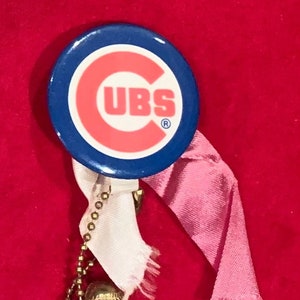 Vintage 1960&#39;s Chicago Cubs Baseball Pin Pinback with dangling bat and baseball decoration - Antique Baseball Memorabilia