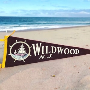 Attractive Vintage Wildwood New Jersey 26 Inch Pennant with Sailboat and Ship&#39;s Wheel Graphic - Jersey Shore Memorabilia