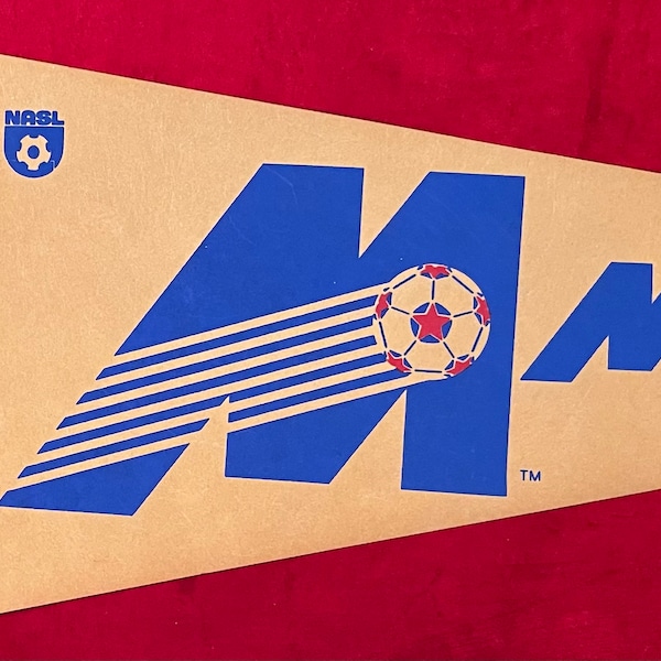 Vintage Early 1980's Montreal Manic NASL Soccer Team Full Sized 29 inch Pennant - Soccer Memorabilia