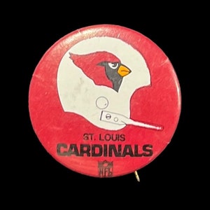 Vintage Early 1970&#39;s St Louis Cardinals Single Bar Football Helmet Pin Pinback Button