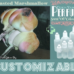 Könnte beinhalten: Ein gerösteter Marshmallow mit einem Farbverlauf von Hellrosa bis Goldbraun. Das Bild zeigt auch eine Sammlung anpassbarer Parfümflaschen in verschiedenen Größen, mit dem Text "Design Your Own Perfume".