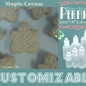 Puede incluir: Un frasco de perfume personalizable con el texto "DESIGN YOUR OWN PERFUME Scent*Oil*Colour*Size" y una variedad de tamaños de frascos de 5 ml a 100 ml. Los frascos son transparentes y tienen una tapa blanca.