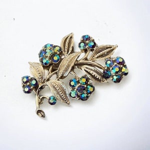 Vintage Lisner Iridescent Austrian Crystal Aurora Borealis Floral Brooch Pin