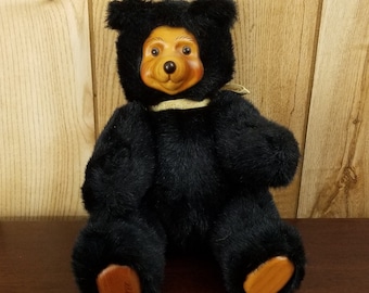 1988 Robert Raikes Jointed Black Terry Bear Gold Ribbon Club Membership 17010