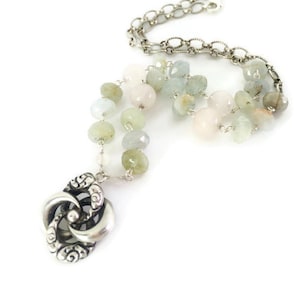 Victorian Edwardian Antique Sterling Silver Lovers Knot Pendentif Collier Repousse Pendant / vintage Rose Quart Aquamarine Gemstone Chain