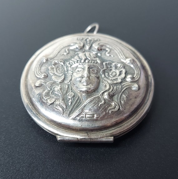 Vintage Sterling Silver Locket Mucha Style Ladies… - image 8