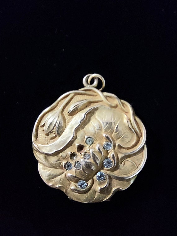 Art Nouveau Gold Filled Repousse Locket / Waterli… - image 1