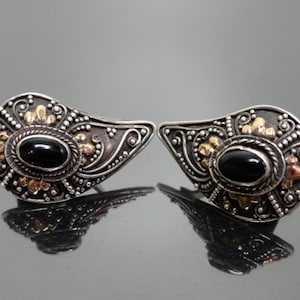Vintage Sterling Silver Gold Onyx Clip On Earrings / Gold Accents / Non Pierced / Vintage Earrings / Vintage Jewelry / Deco style Earrings
