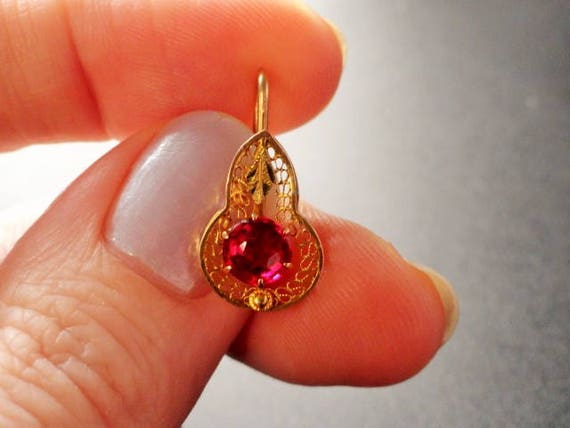 Victorian 10k Gold Earring / Ruby Earring / Filigr