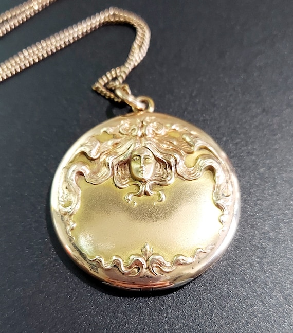 Antique Gold Filled Locket / Repousse Locket / No… - image 4