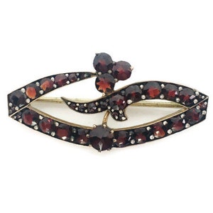 Victorian Bohemian Garnet Pin / Bohemian Garnet Brooch / Vintage Garnet Pin / Antique Bohemian Garnet Pin