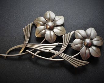 Vintage Sterling Silver Flower Pin Brooch