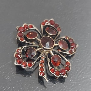 Victorian Bohemian Garnet Pin / Bohemian Garnet Brooch / Vintage Garnet Pin / Antique Bohemian Garnet Pin