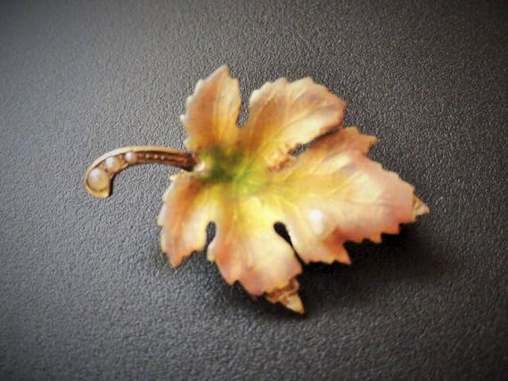 14k Art Nouveau Enamel Brooch / Enamel Leaf Brooch