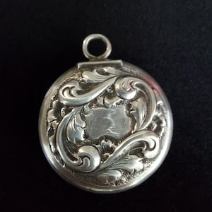 Victorian Silver Chatelaine Locket Pendant 1900&#39;s Snuff Box Repousse Antique
