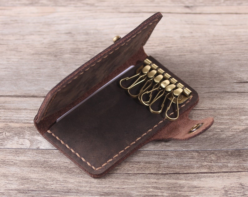 Personalized Leather key case, leather key holder, handmade leather key wallet, key chain Convenient key holder Leather key pouch keychain image 2