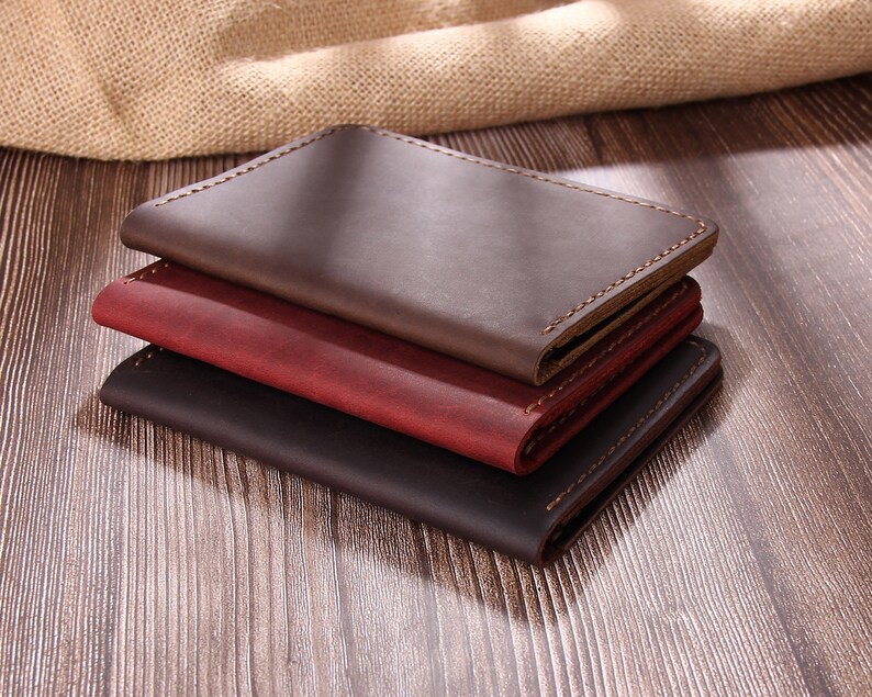 Cartera de cuero personalizada para pasaporte, billetera de viaje de cuero hecha a mano, estuche para pasaporte, porta pasaporte de cuero, billetera para documentos, regalo de graduación imagen 7
