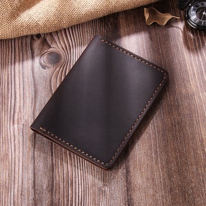 Cartera de cuero personalizada para pasaporte, billetera de viaje de cuero hecha a mano, estuche para pasaporte, porta pasaporte de cuero, billetera para documentos, regalo de graduación imagen 4