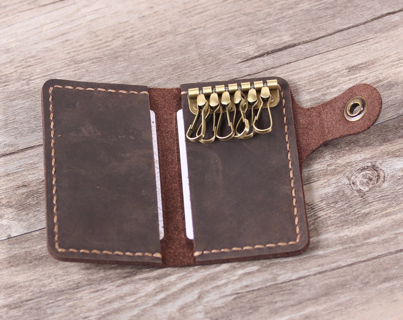 Personalized Leather key case, leather key holder, handmade leather key wallet, key chain Convenient key holder Leather key pouch keychain image 3