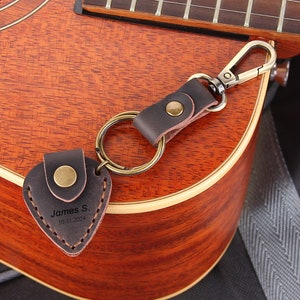 Handgemachter Plektrum-Halter, Plektrum-Etui, echtes Leder Schlüsselanhänger mit Plektrum-Halter Einzigartige Geschenke für den Gitarrenspieler-Gitarristen