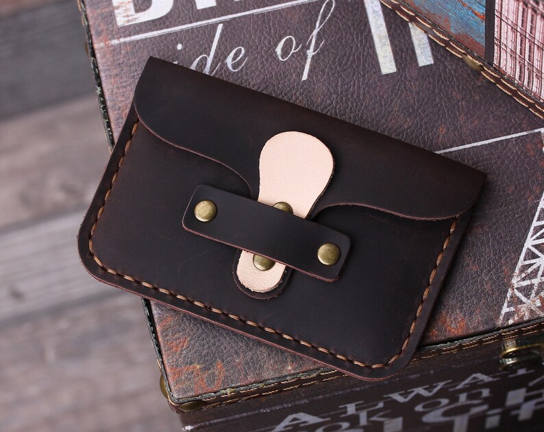 Cartera de cuero personalizada para tarjetas, tarjetero pequeño personalizado, funda minimalista de cuero para tarjetas, billetera con bolsillo frontal, regalo de cuero hecho a mano Coffee