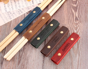 Aangepaste lederen drumstokkendoos, gepersonaliseerde drumstickhouder, drumstickzakje, gegraveerd cadeau voor muzikant, cadeau voor vriendje drummer