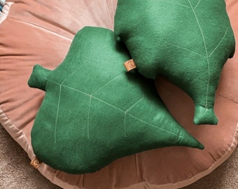 Leaf Pillow