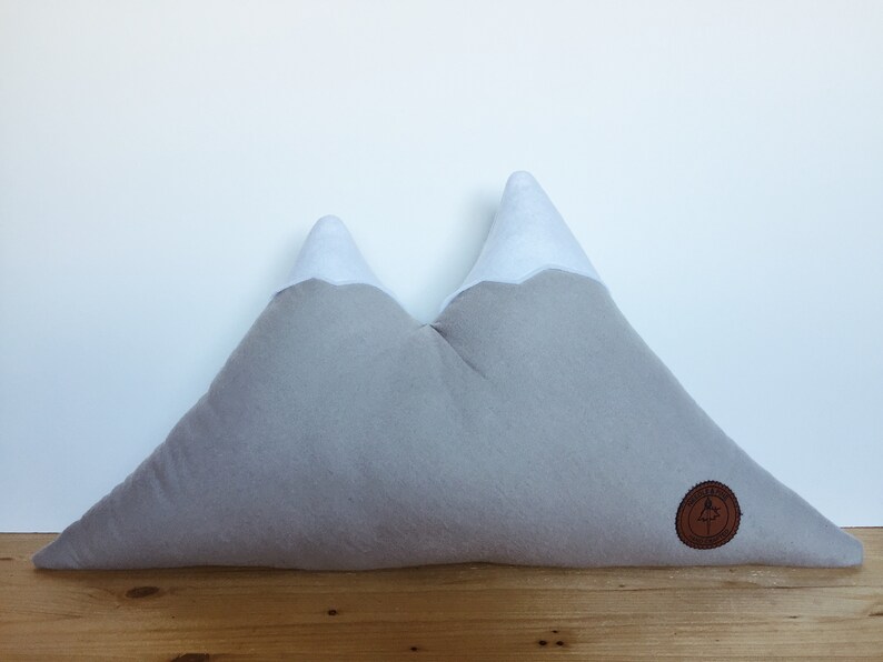 Mountain Pillow Basic Double Peak Made to Order Fog (light grey)